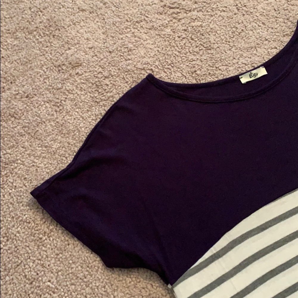 🌗 Short Sleeved Top Size S 🌓 - Picture 5 of 7